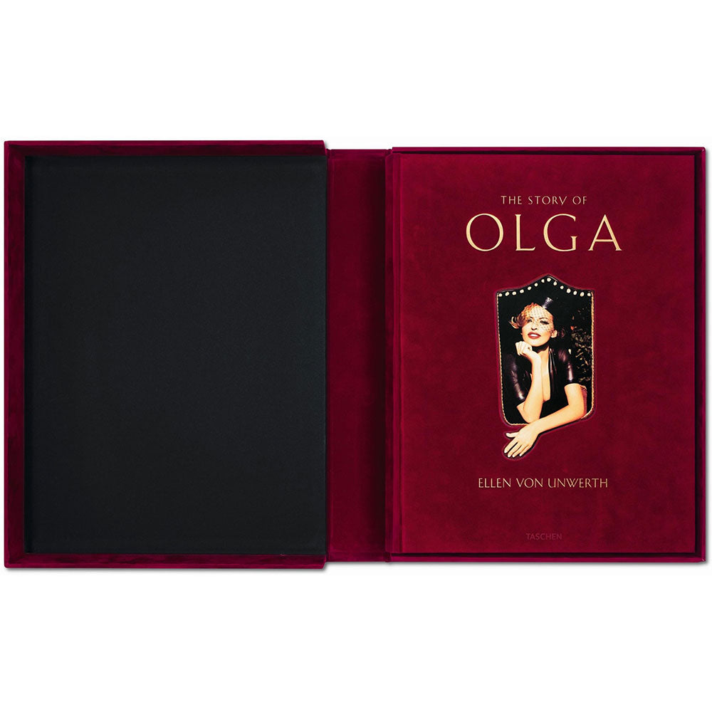 Ellen von Unwerth: The Story of Olga. Art Edition No. 126–250 ‘, unfolded