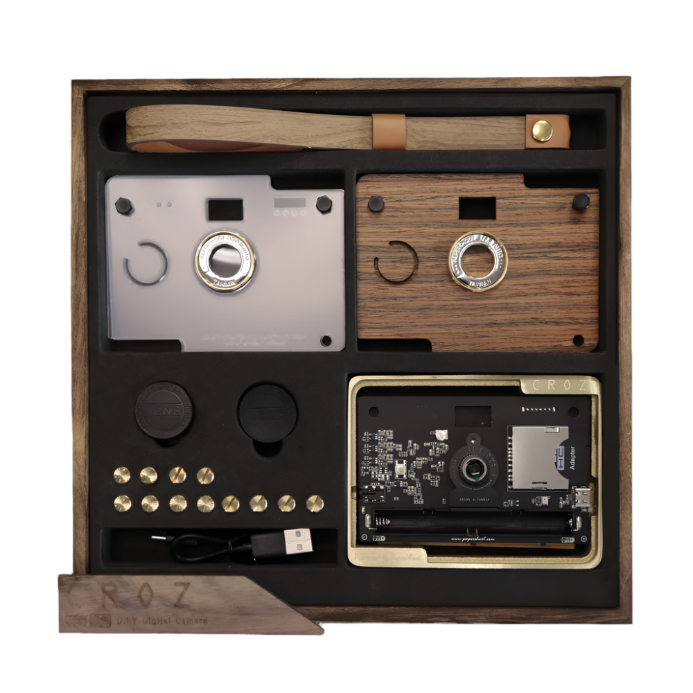 18 MP CROZ Vintage Camera Set, back, by Papershoot