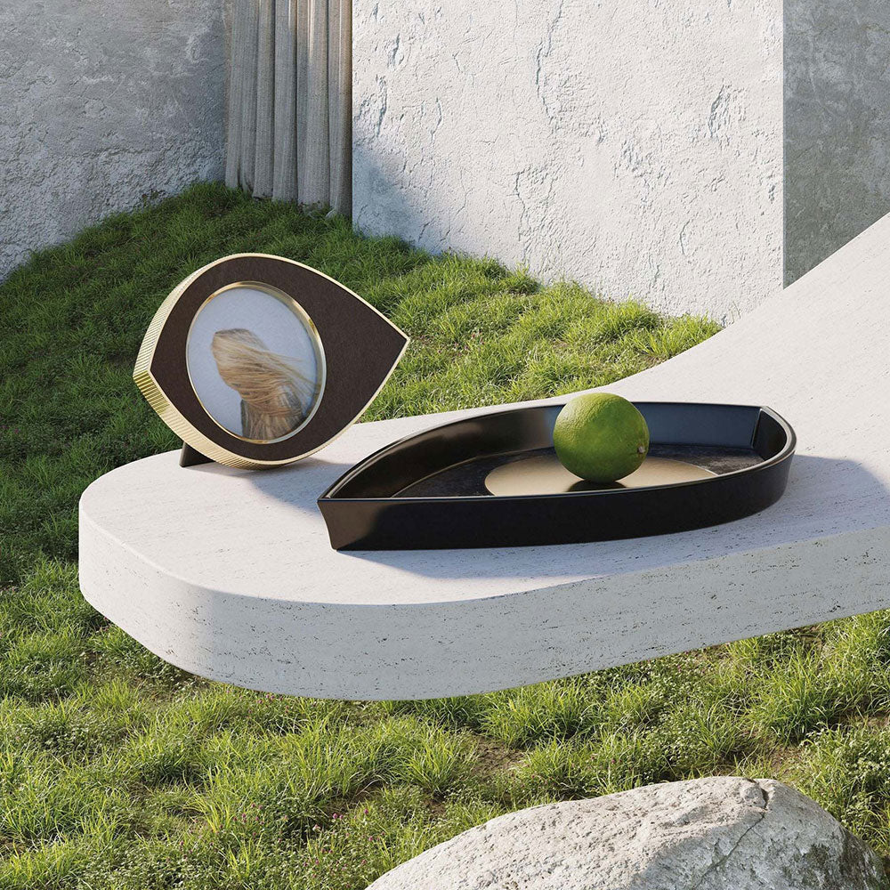 Kelly Behun Wide Eye Tray, outside with an apple