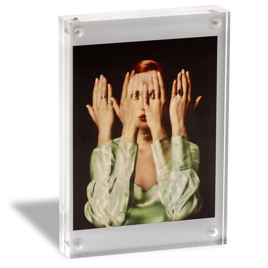 Acrylic A6 photo frame with Julia Banas postcard by Elizaveta Porodina inside